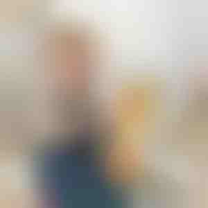 Interaktív plüss zsiráf | GIRADANCE